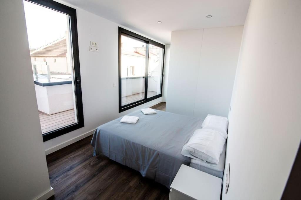 Atico Con Terraza En El Centro De Reus Apartment Екстериор снимка